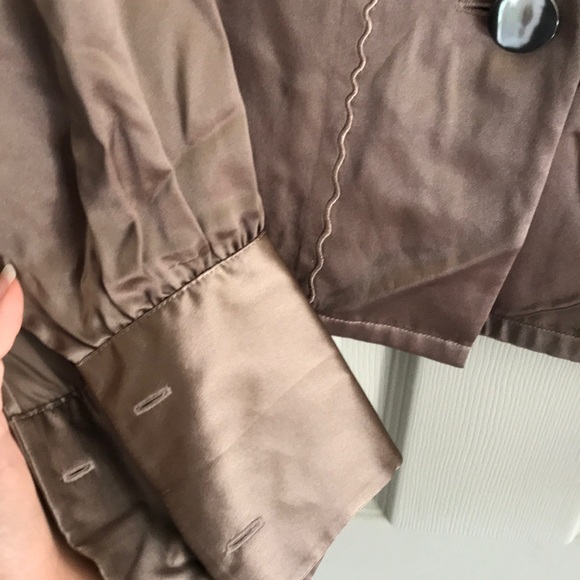 The J. Peterman Company brown silk blouse - Picture 6 of 8